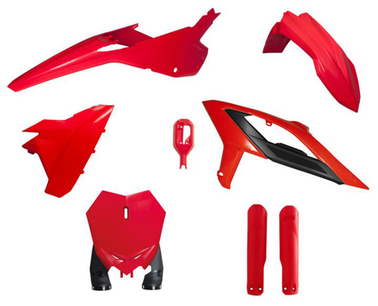 Kit plastique 6p  avec protec fourche BETA rouge 